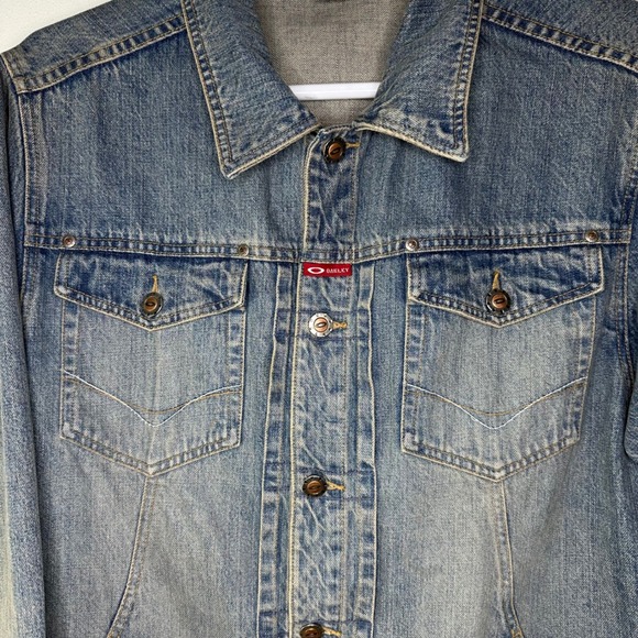 Vintage Oakley Denim Jean Jacket Men's XL Blue Jean Trucker Button Up Y2K - Picture 3 of 9
